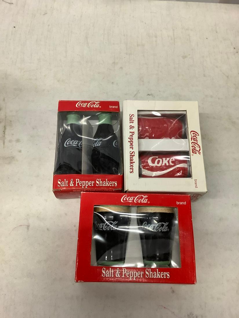 lot of coca cola salt n pepper shakers (1 of 1)