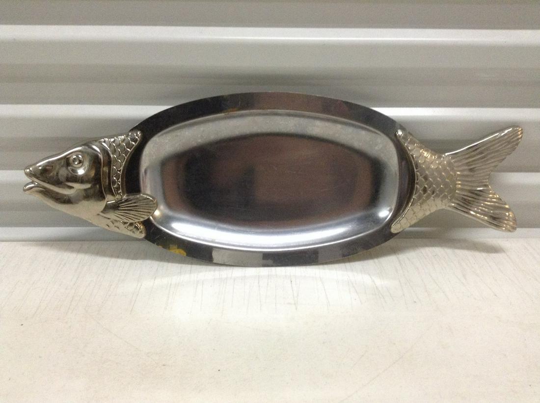 Metal Fish Serving Platter 22.5" long (1 of 1)