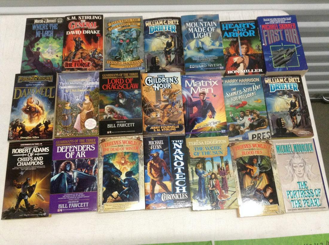 Huge lot of Fantasy/Sci Fi Books (1 of 1)