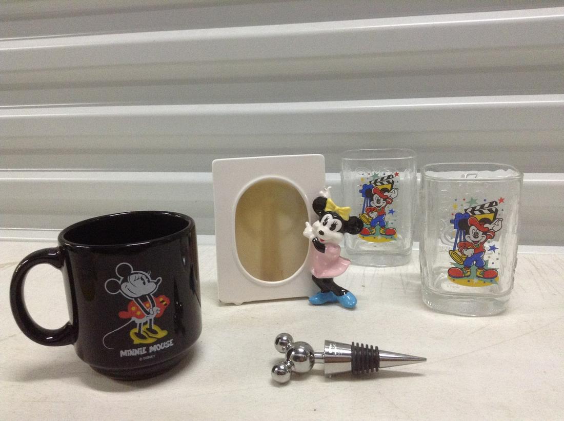 Japan Minnie Mouse Frame, 2000 Disney Glasses and Made: Japan Minnie Mouse Frame, 2000 Disney Glasses and Made in Spain Minnie Mug