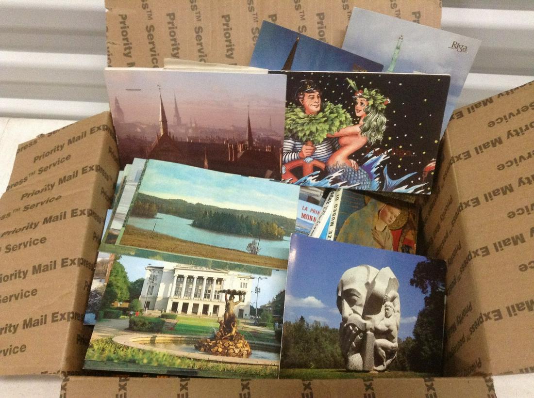 Box full of Postcards (1 of 1)