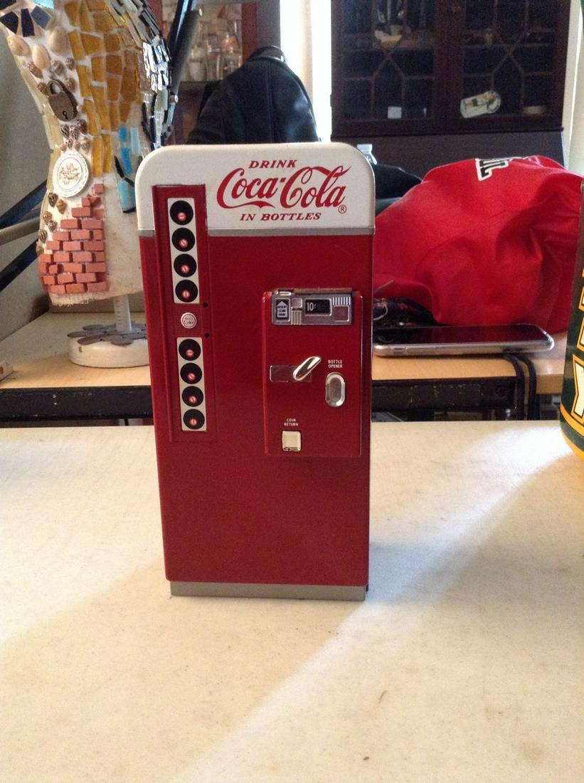 1995 Coca Cola Coin Bank 7.5" Tall (1 of 1)