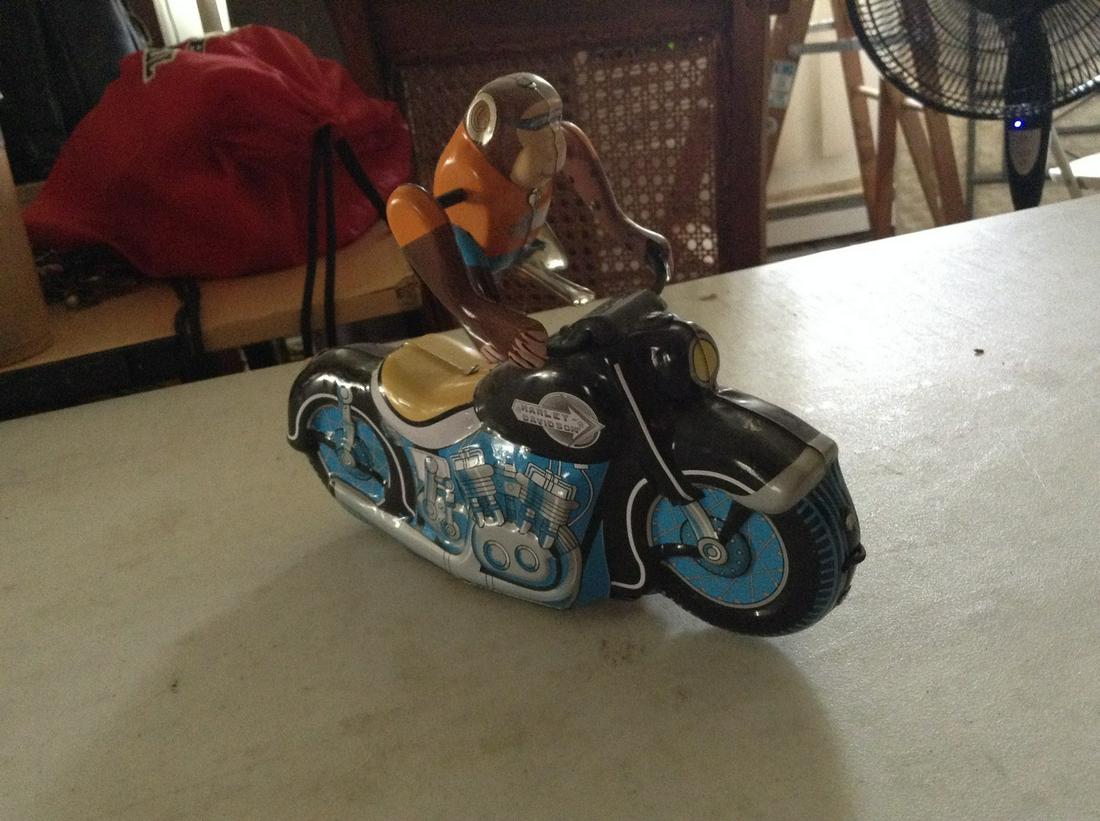Harley Davidson toy motorcycle (1 of 1)
