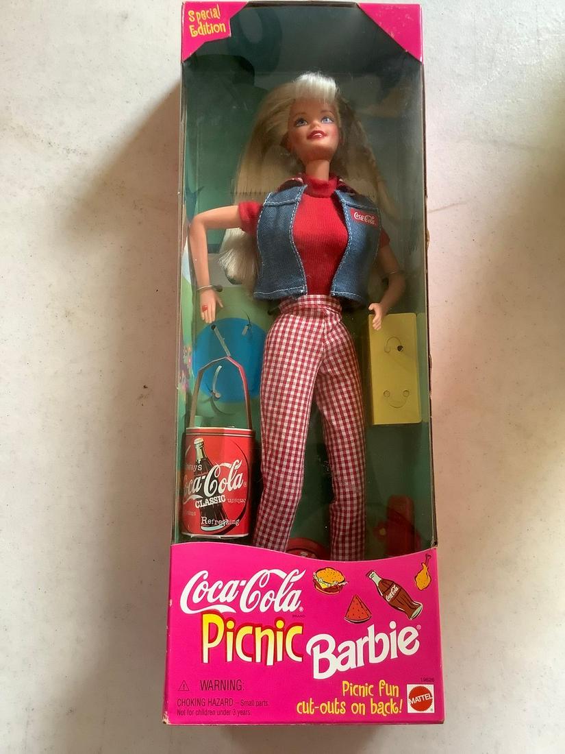 Coca Cola Picnic Barbie in Box (1 of 1)