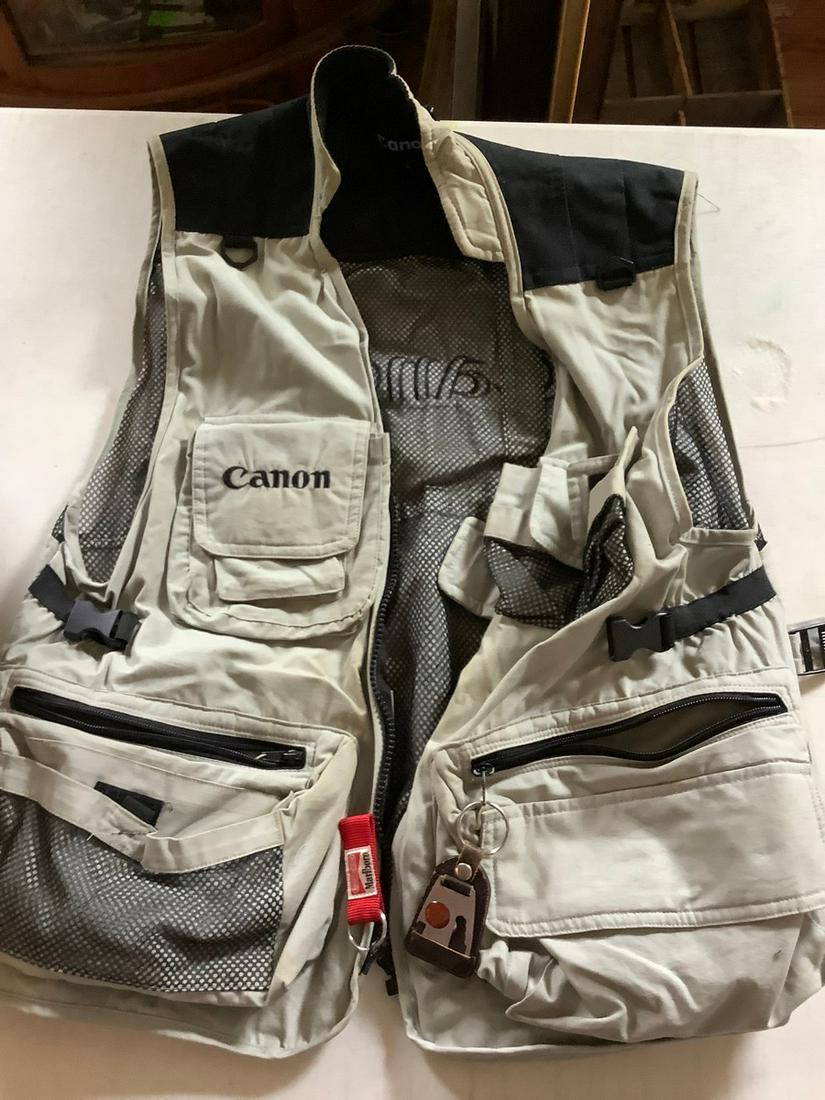 Canon Vest: Size: L