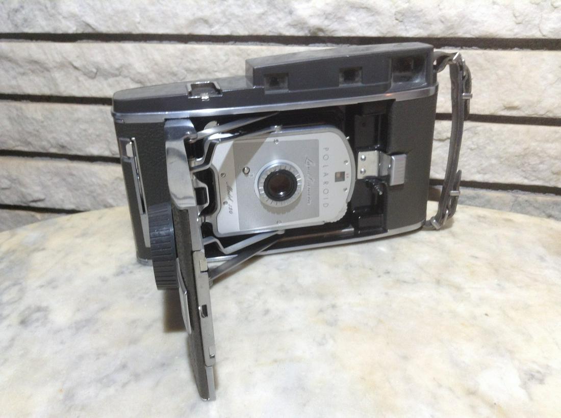 Vintage Polaroid Land Camera Model 150 (1 of 1)