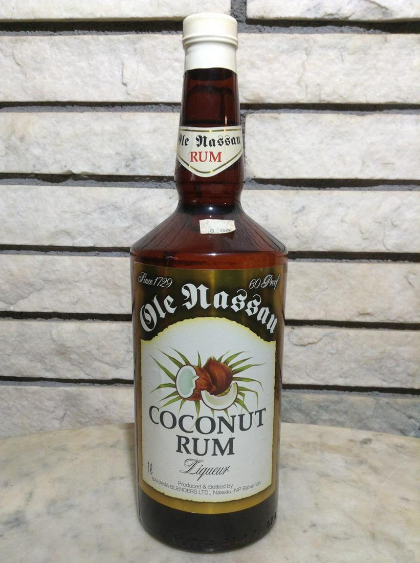 Old Nassau Coconut Rum Liqueur Sealed 1L (1 of 1)