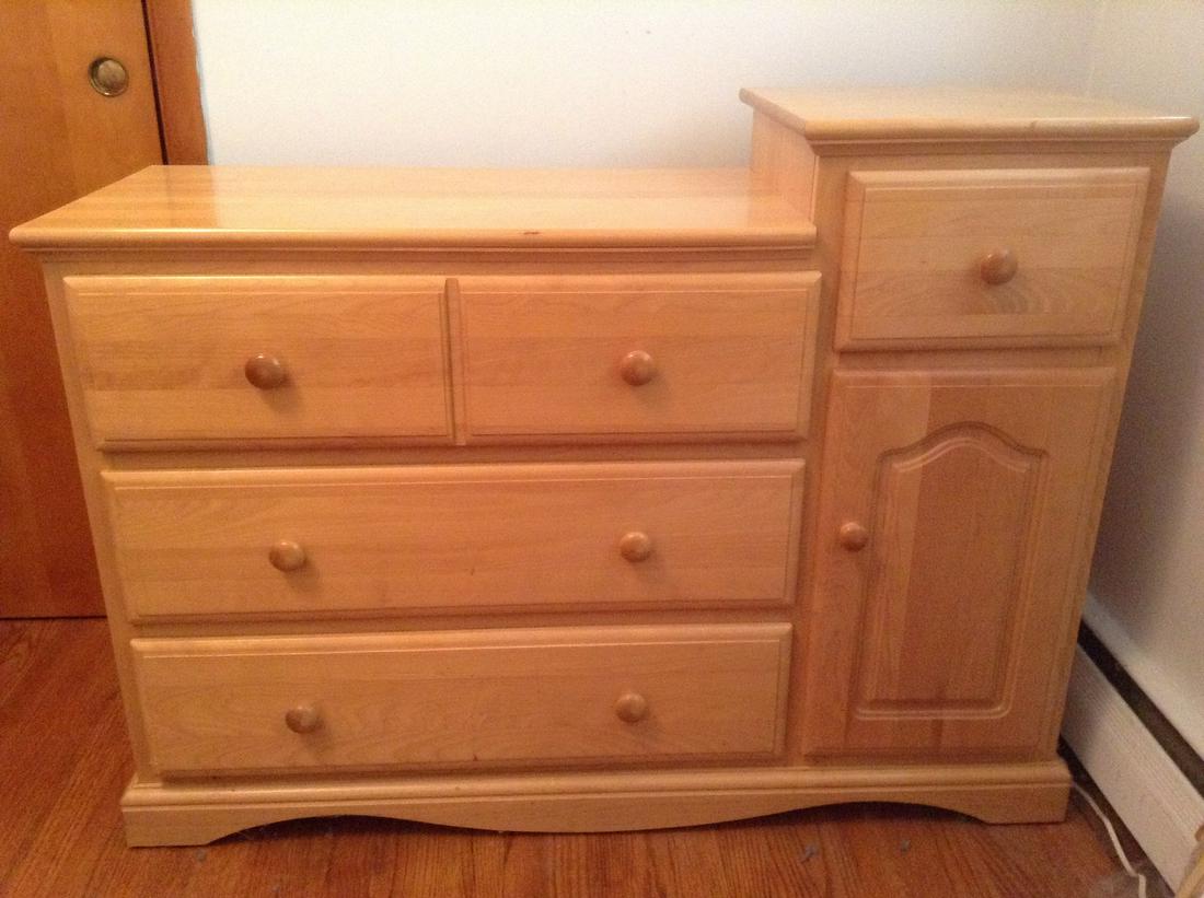 Complete Bonavita Solid Wood Vintage Crib