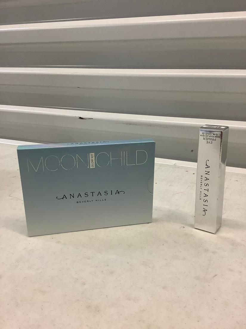 Moon Child Glow Kit and Anastasia Eye Primer (1 of 1)