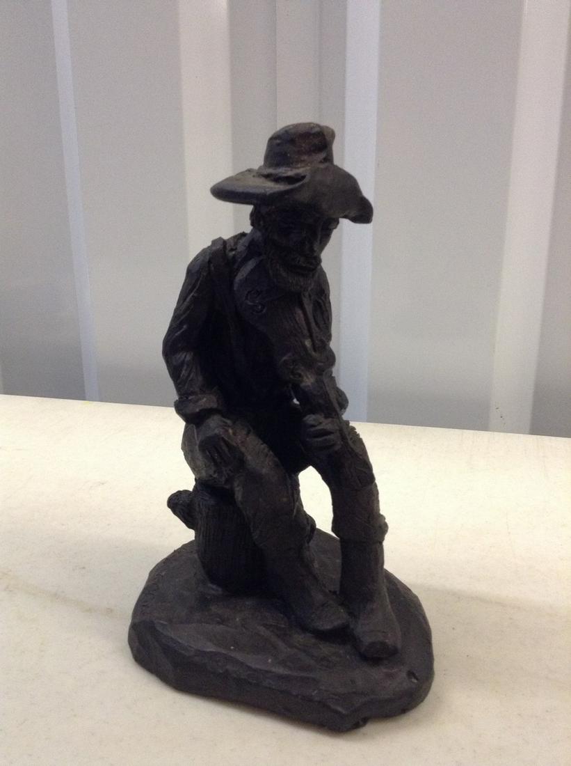 Signed by artist Tim Jackson sculpture 8 inches tall: Signed by artist Tim Jackson sculpture 8 inches tall