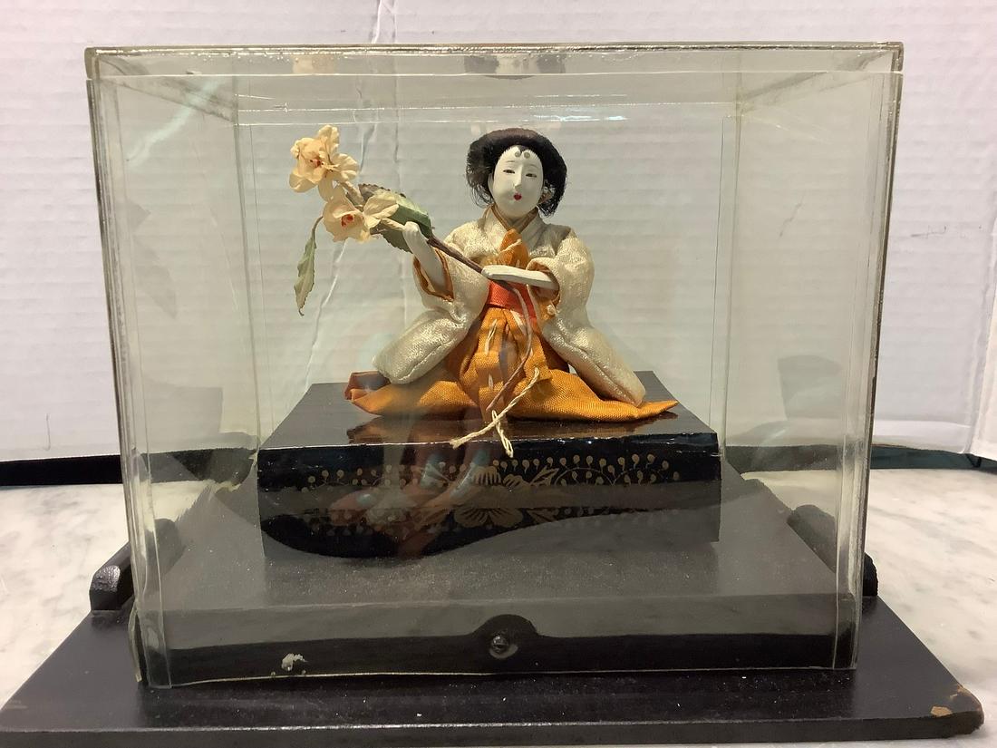 Newark Museum Japanese Court Lady (1 of 1)