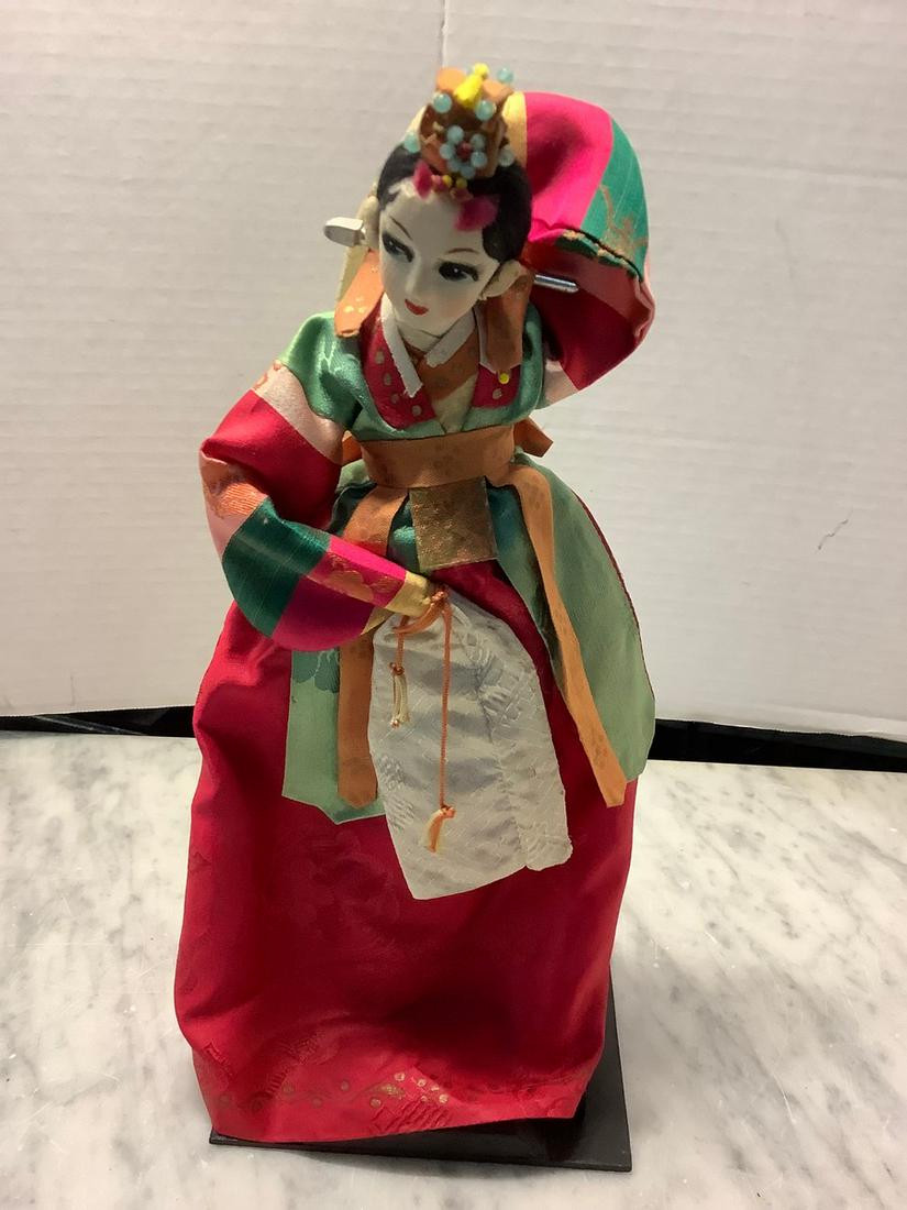 Newark Museum Korean Doll (1 of 1)