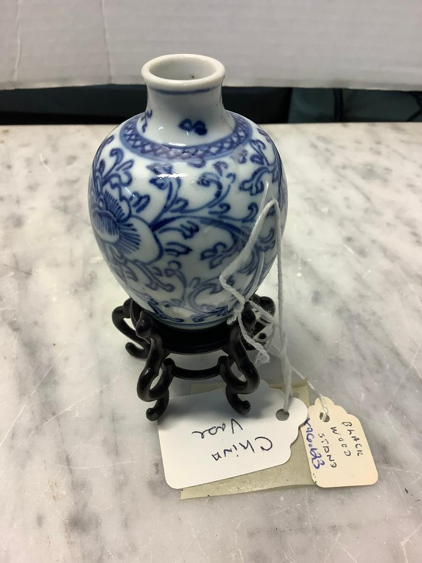 Newark Museum Vase and Stand (1 of 1)