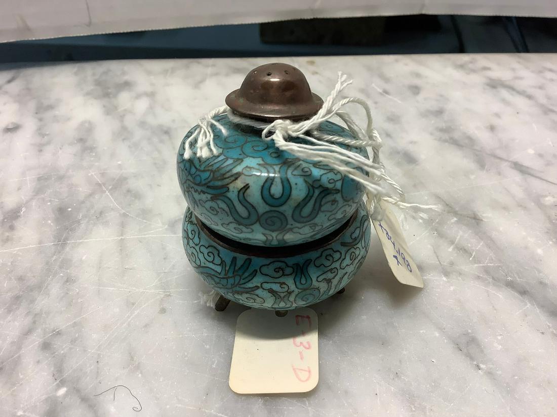 Newark Museum Chinese Salt and Pepper Shakers (1 of 1)