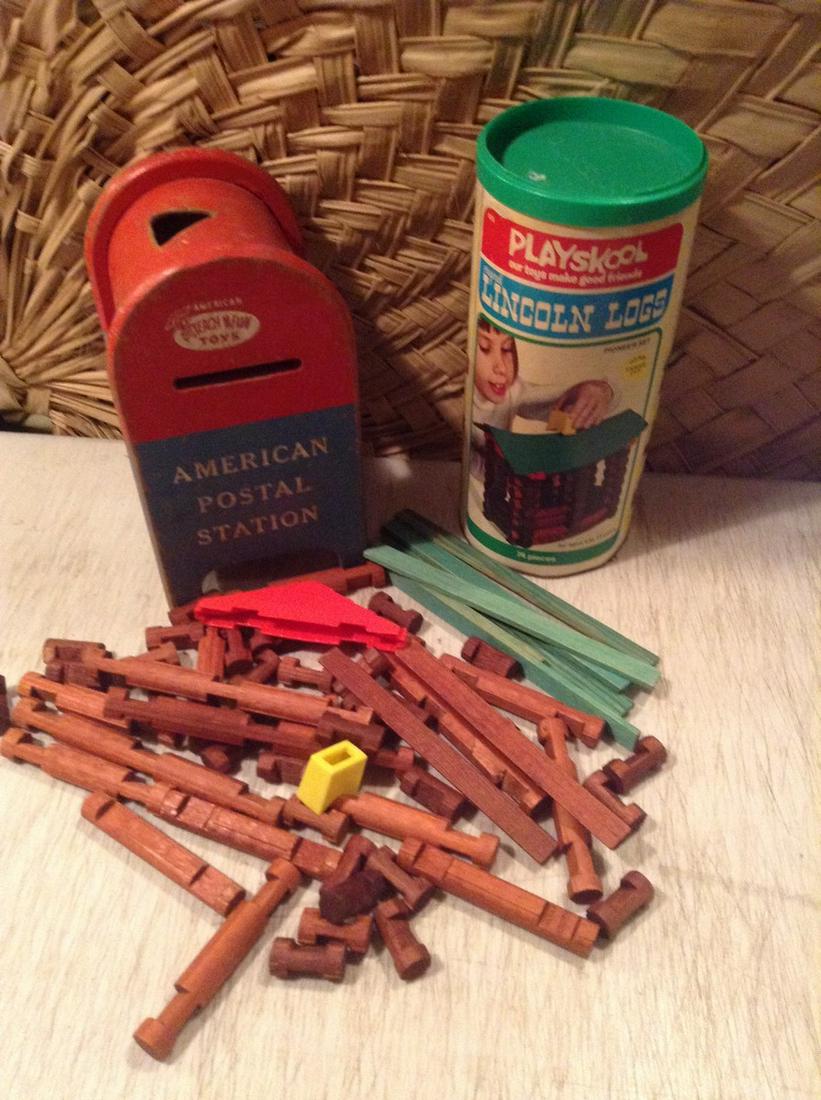 1977 Playskool Lincoln Logs and Teach n Fun Toys Postal: 1977 Playskool Lincoln Logs and Teach n Fun Toys Postal Station Mailbox