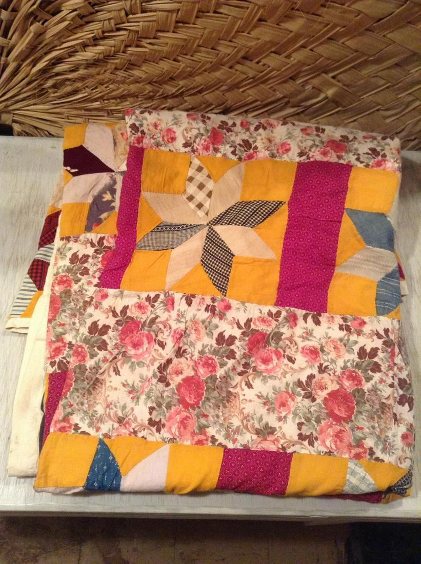 1950s Starburst Quilt (1 of 1)