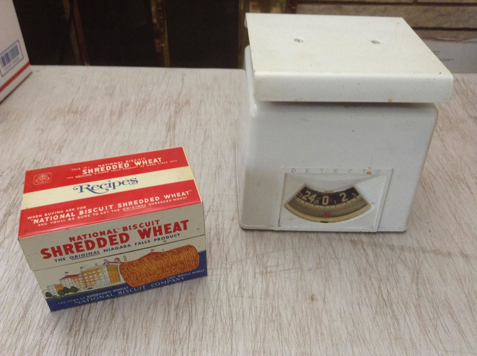 Detecto Scale and National Biscuit Company Shredded (1 of 1)