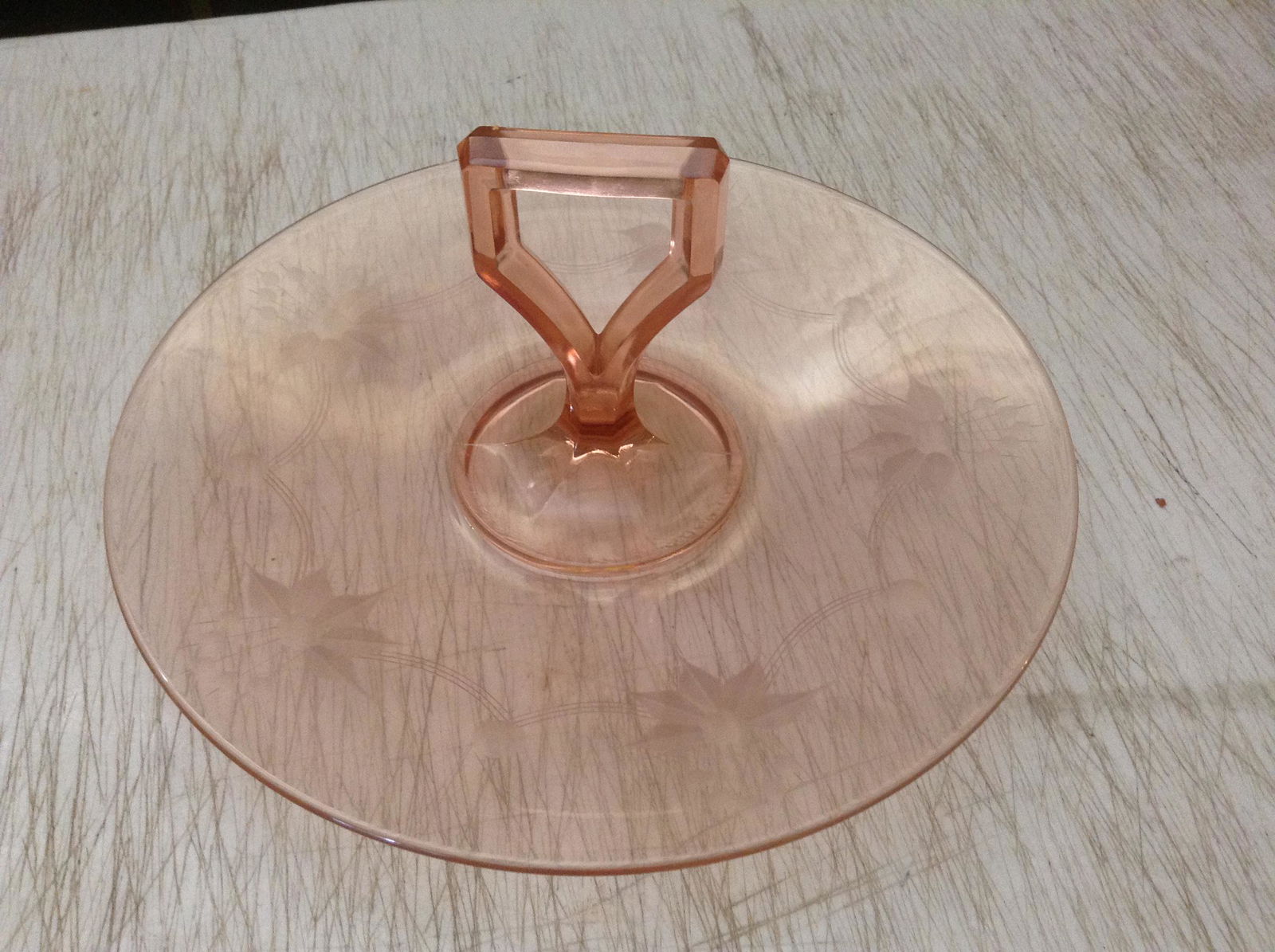 Pink Depression glass platter 10" across (1 of 1)