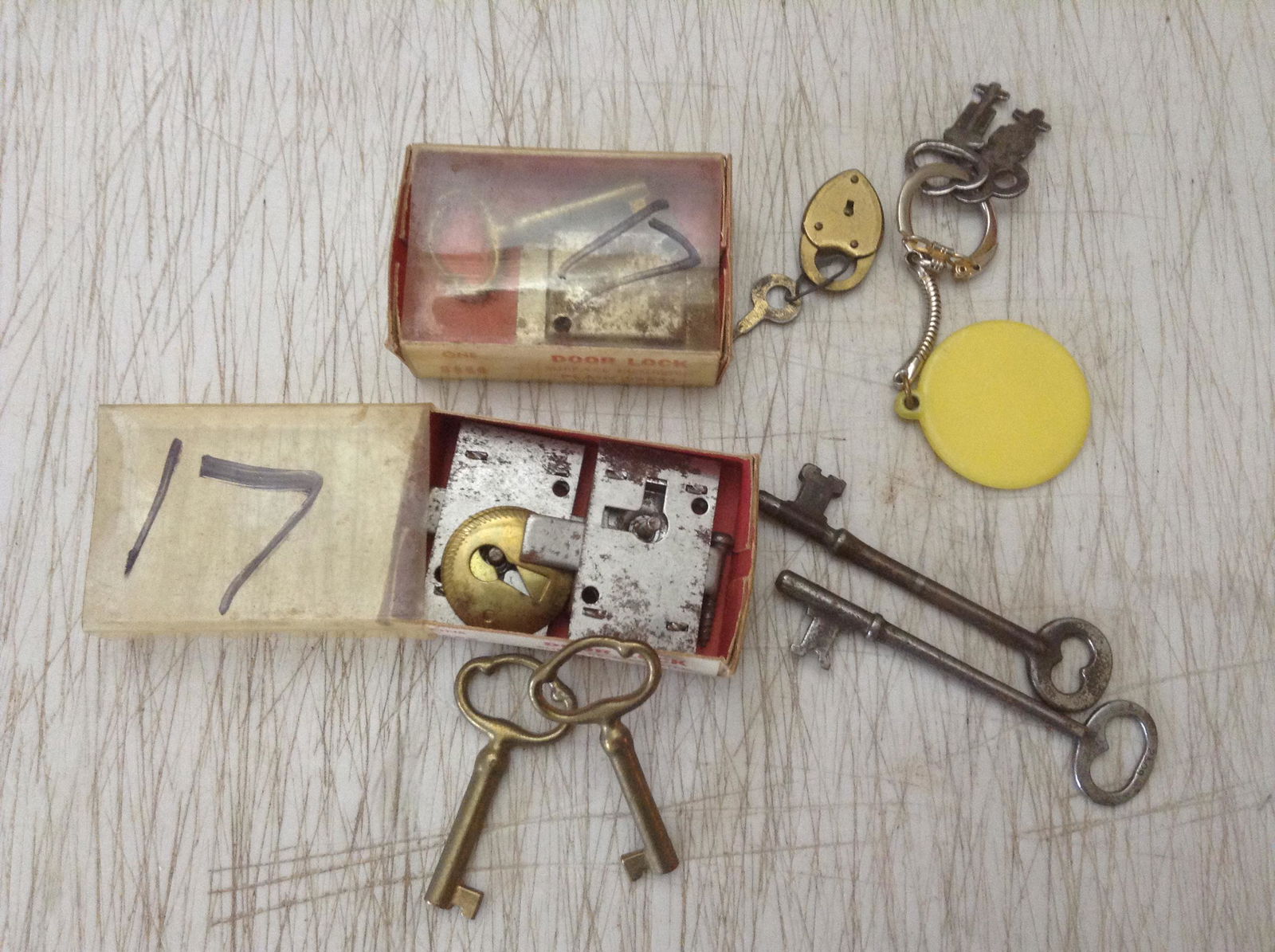 Lot of early doorlocks and skeleton keys and more (1 of 1)