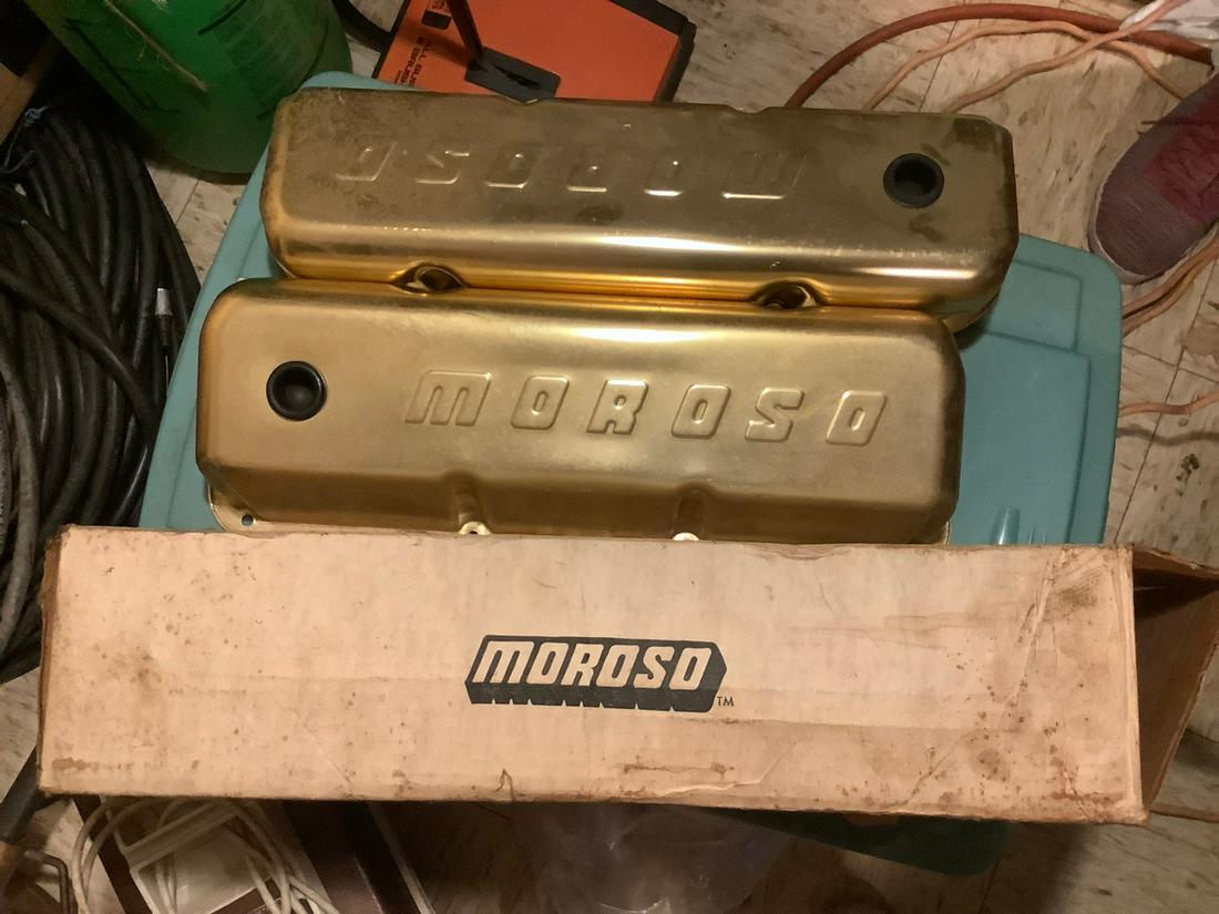 Moroso Ford valve covers (1 of 1)