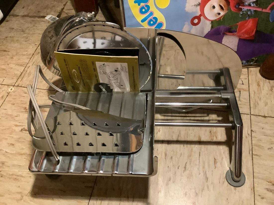 Rival food slicer (1 of 1)