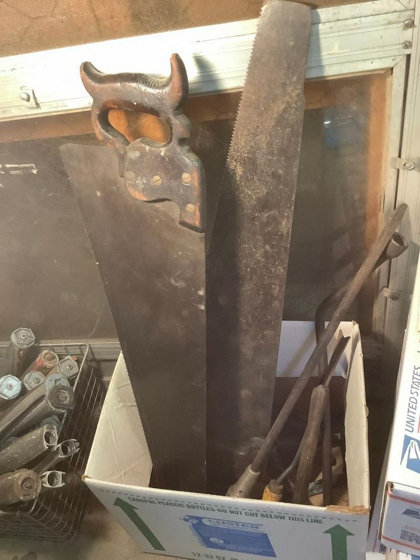 Box of handsaws and other tools ': Box of handsaws and other tools '
