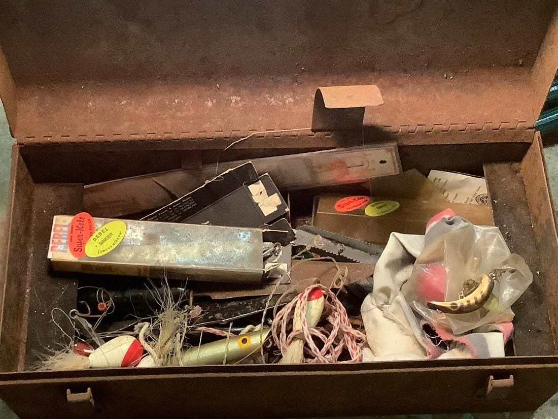 Vintage fishing box full of lures (1 of 1)