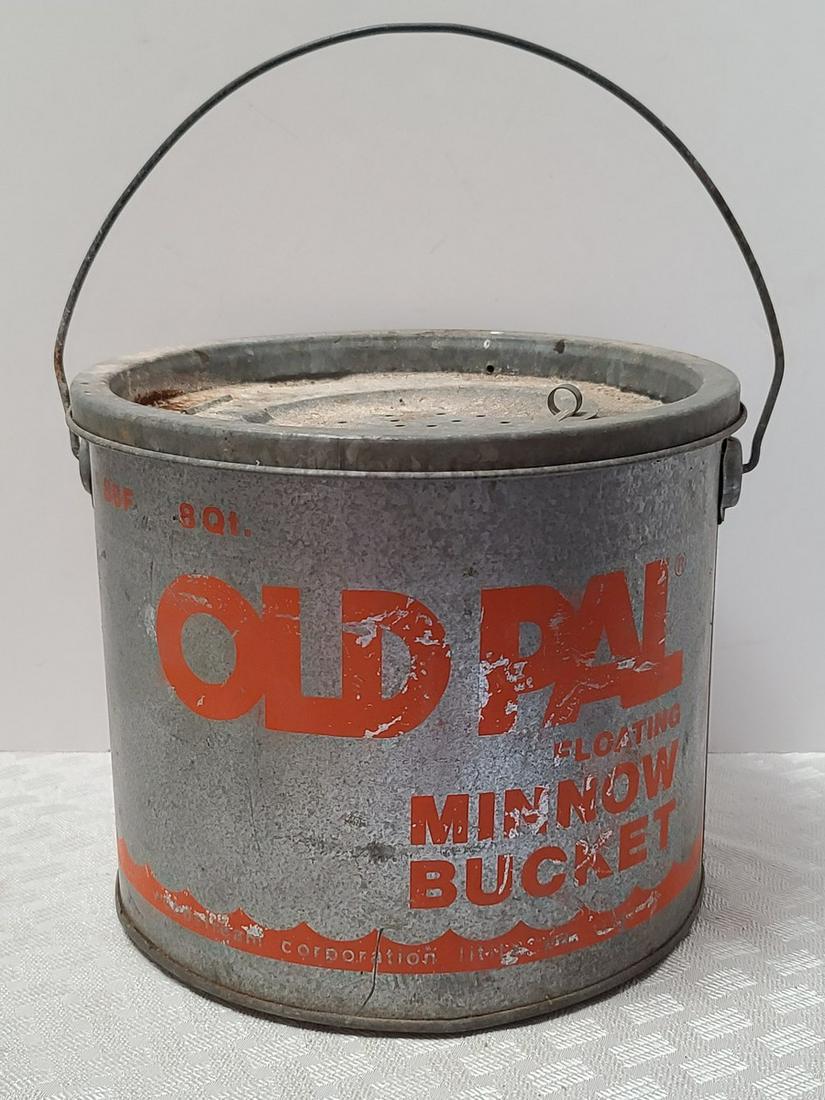 Vintage Old Pal 8 Qt Minnow Bucket (1 of 1)