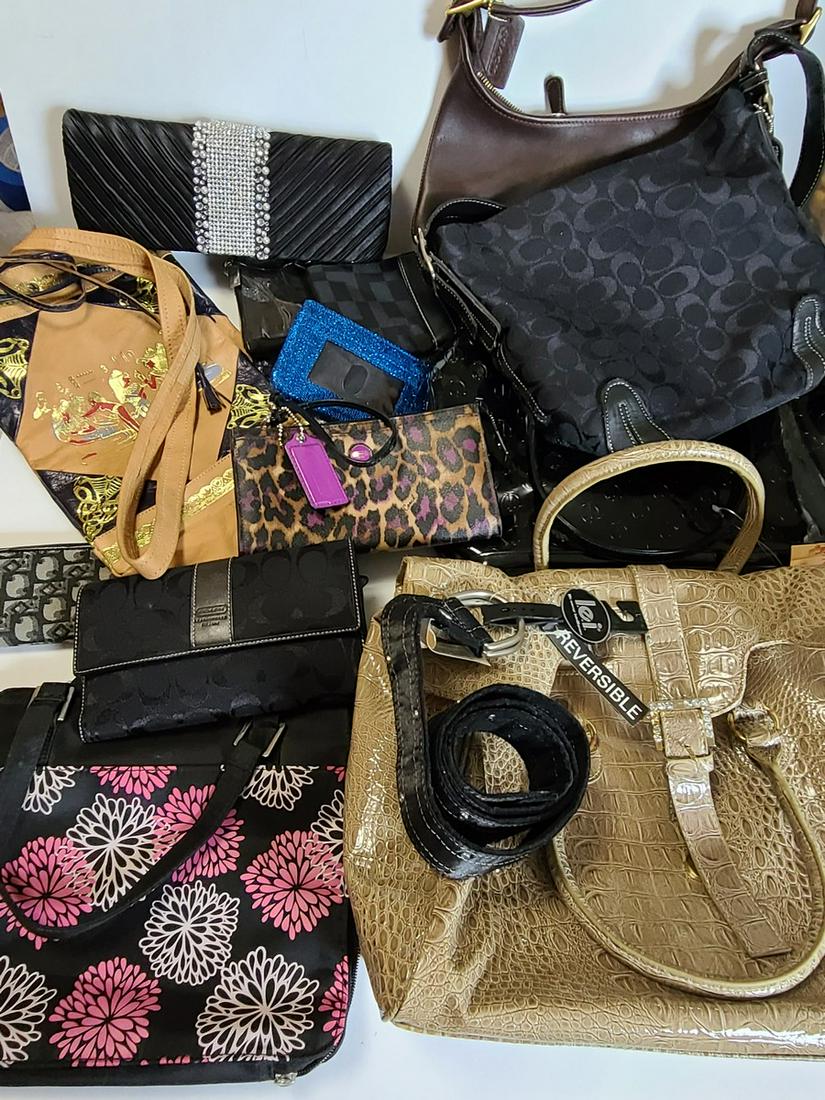 Purses Wallets Belt (1 of 1)