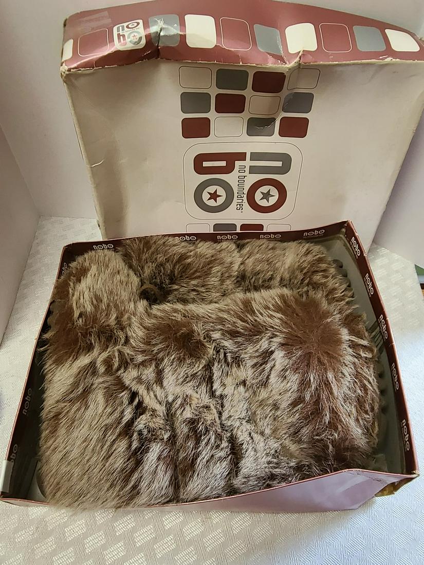 NIB NoBo Furry Boots Size 7: NIB NoBo Furry Boots Size 7