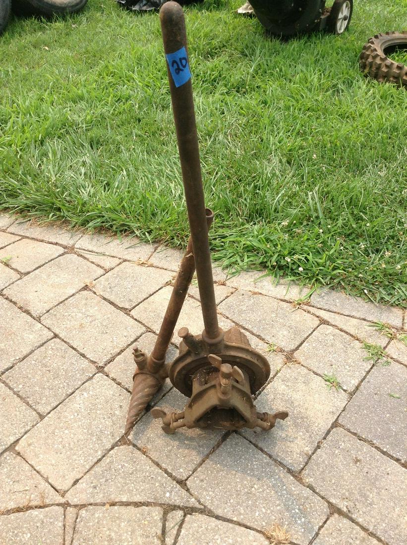 Pipe Fitter Rachet and De-Burring Tool: Pipe Fitter Rachet and De-Burring Tool