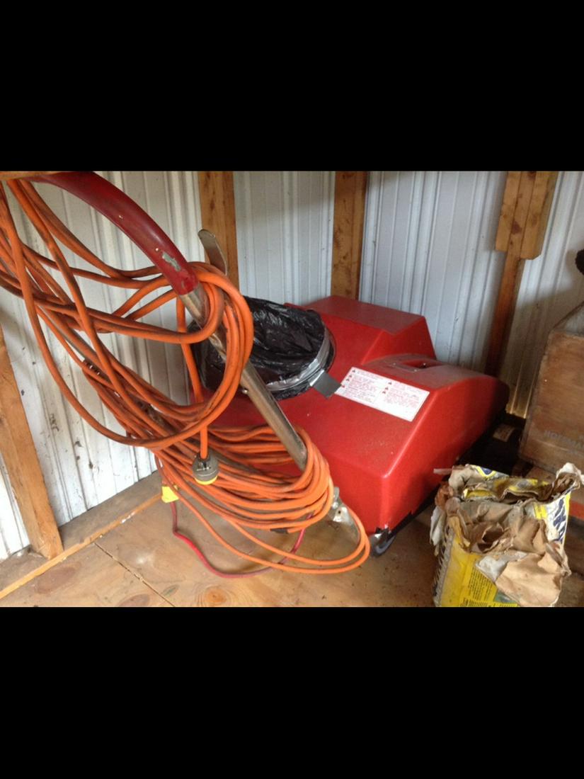 Carpet Cleaner (1 of 1)