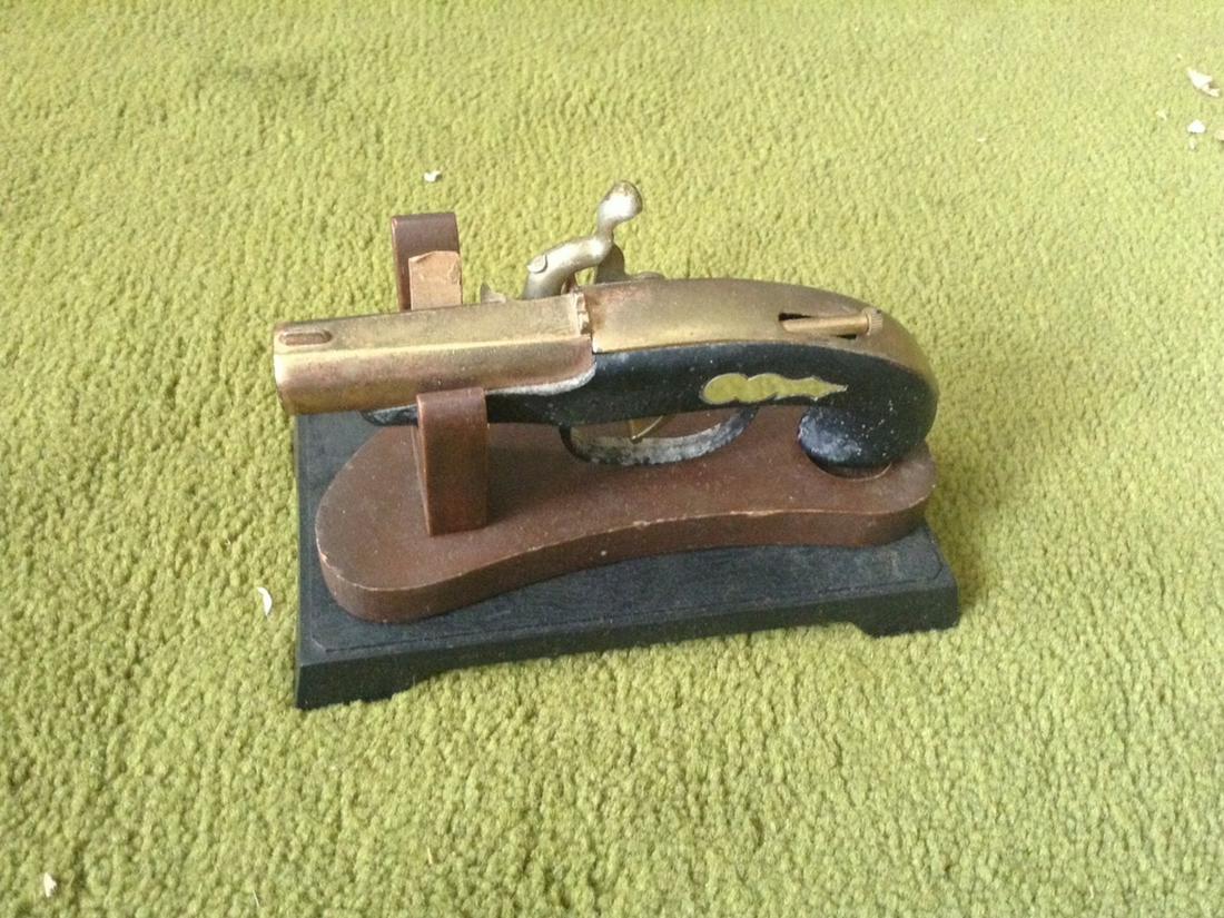 Early cap gun: Early cap gun