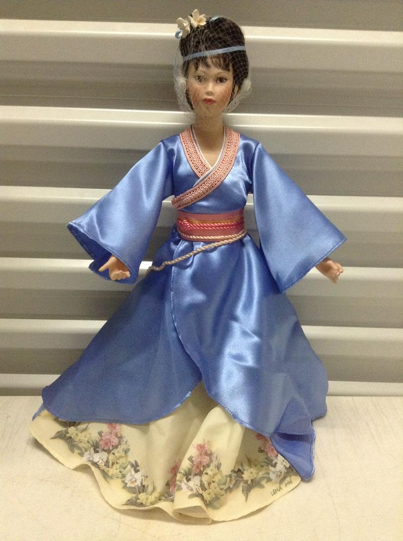 Danbury Mint Signed Lina Liu Porcelain Geisha Doll 18": Danbury Mint Signed Lina Liu Porcelain Geisha Doll 18"