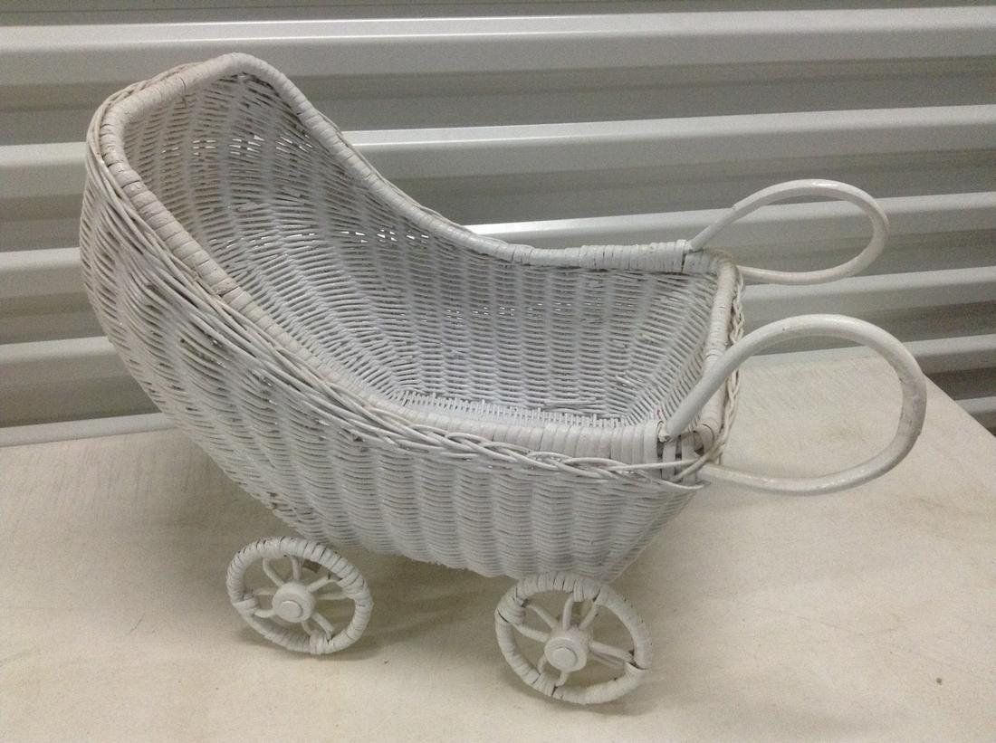 White Wicker Carriage 19" long (1 of 1)
