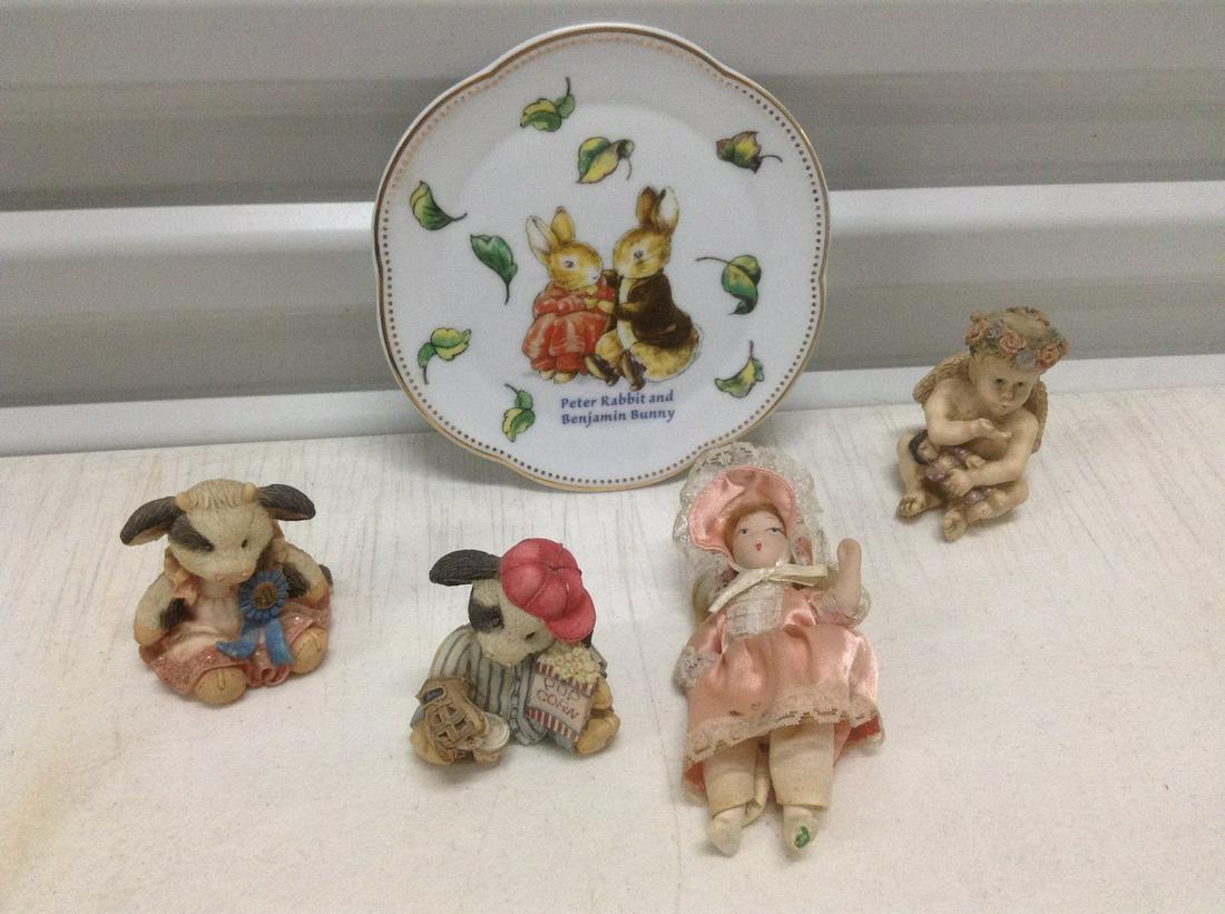 Beatrix Potter Dish, Cows and doll: Beatrix Potter Dish, Cows and doll