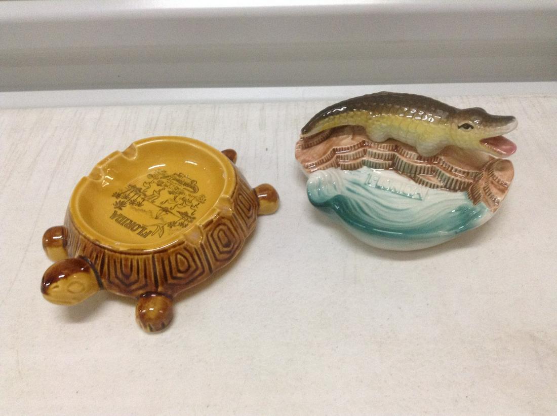 Vintage Alligator & Turtle Florida Ashtrays (1 of 1)
