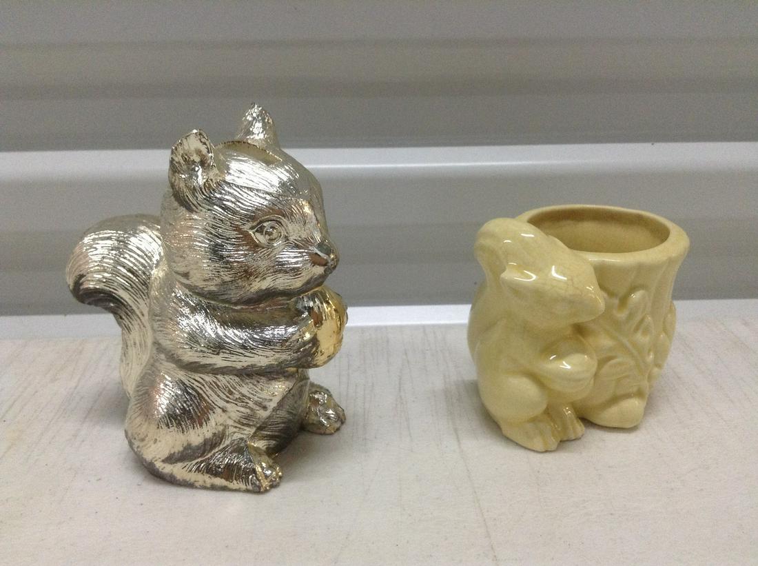 Vintage Squirrel Bank and Small Planter 5" (1 of 1)