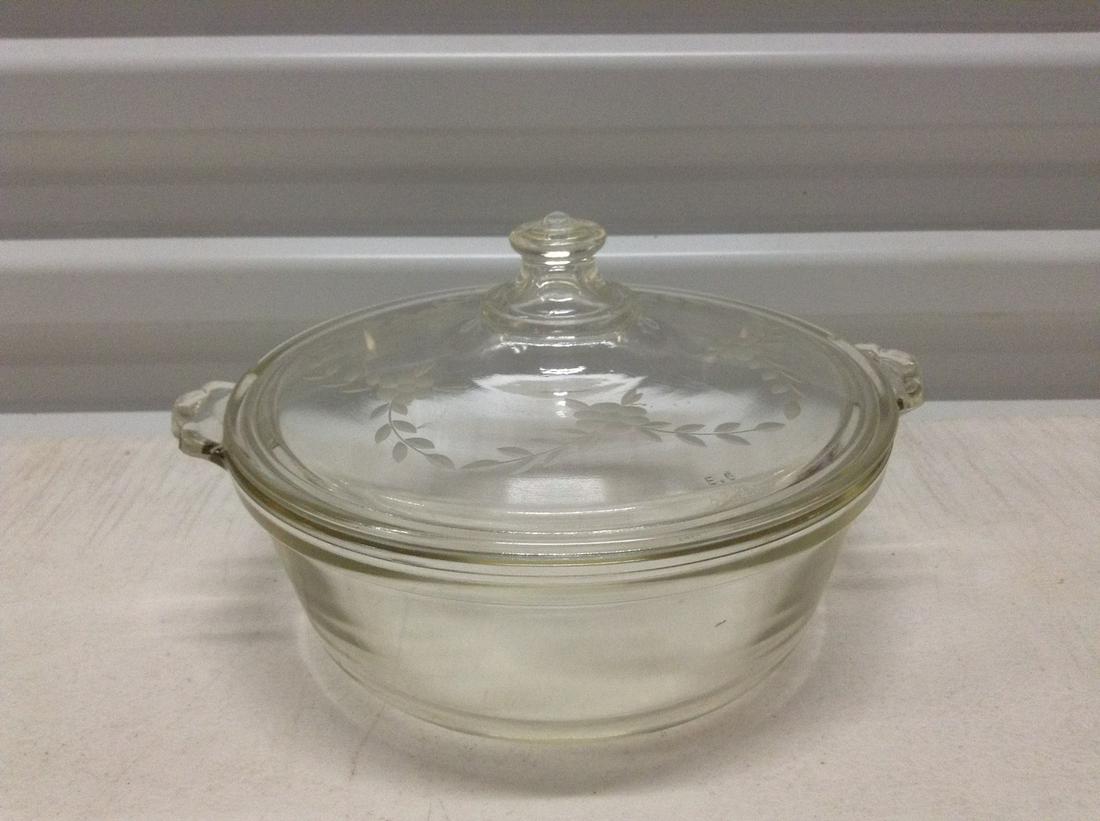 Vintage Pyrex Etched Glass Covered Casserole: Vintage Pyrex Etched Glass Covered Casserole