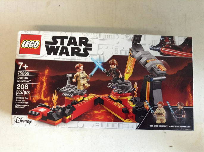 Ultimate Lightsaber Duel Star Wars Lego Duel On Mustafar Lego Duel