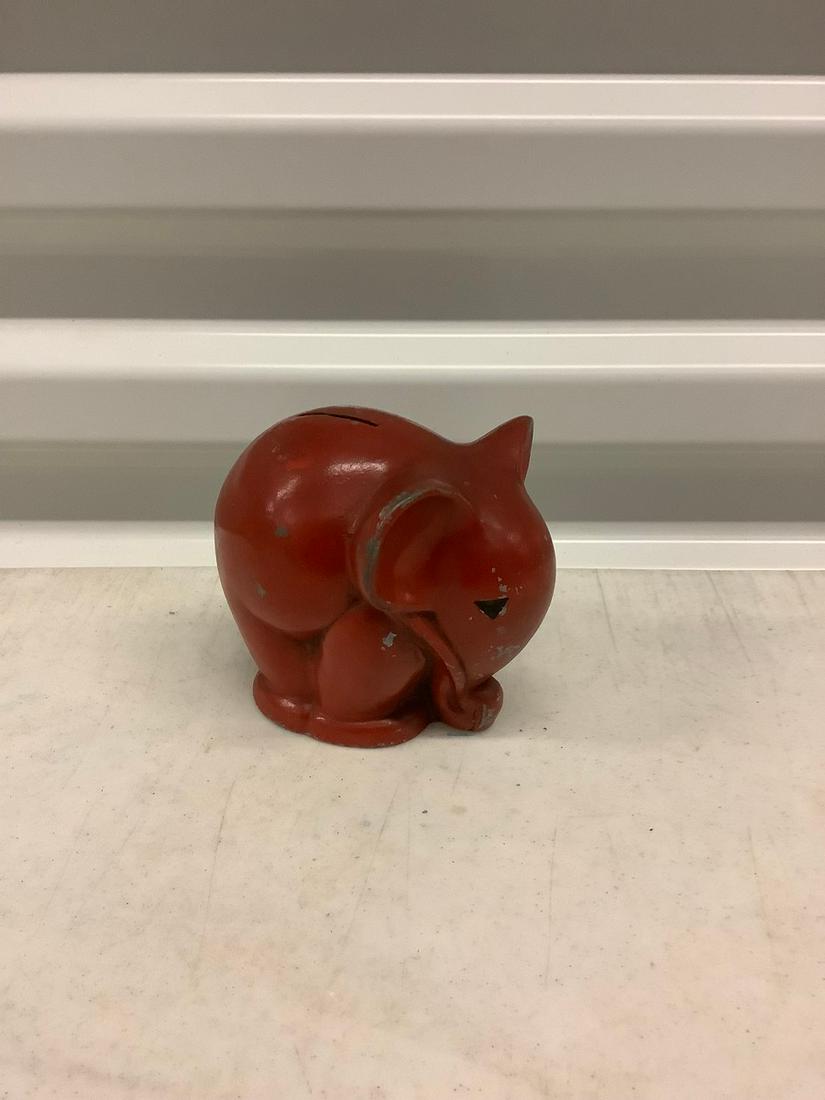 vintage painted cast iron elephant coin bank (1 of 1)