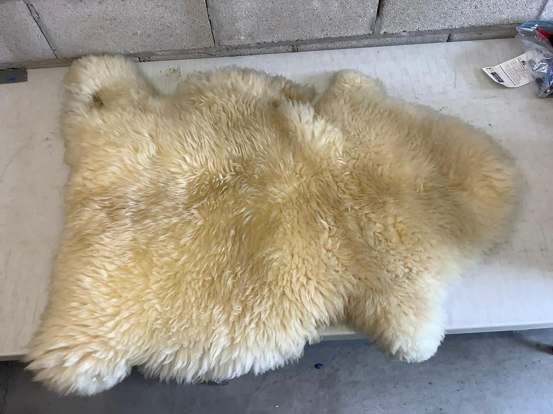 animal pelt 39" x 29" (1 of 1)