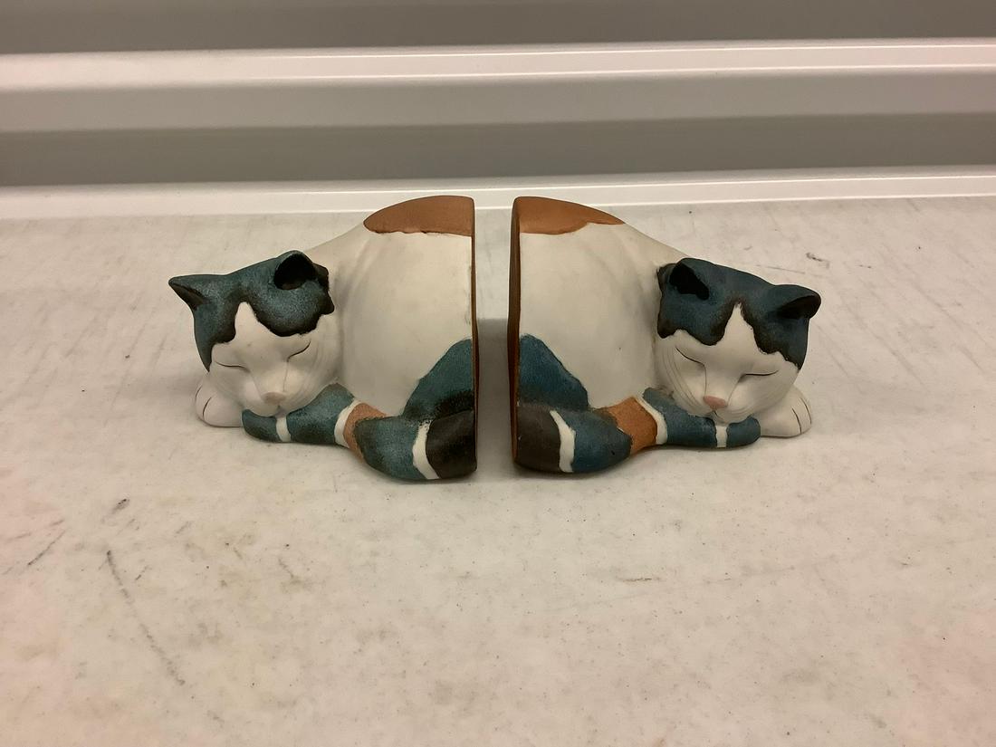 Pair of cat bookends: Pair of cat bookends