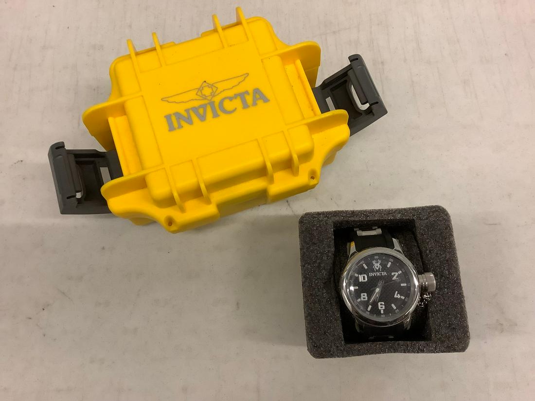 Invicta watch with case (1 of 1)