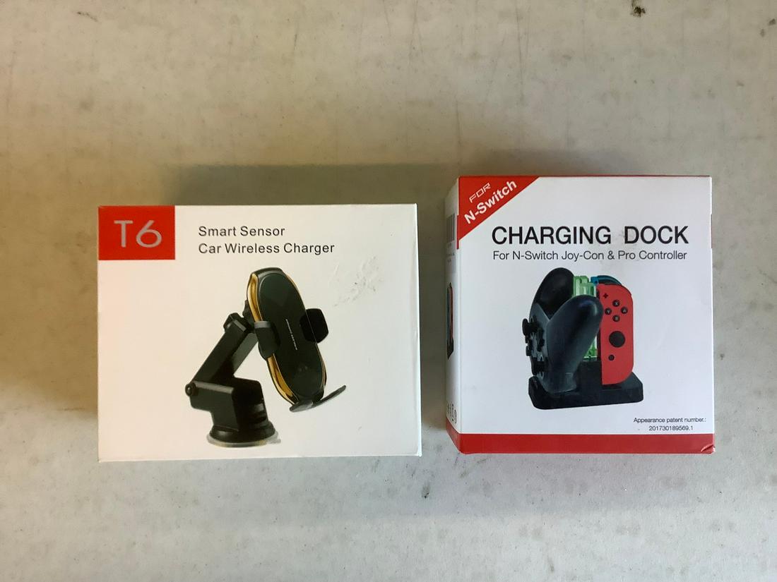 Car wireless charger and nintendo switch Joy Con (1 of 1)