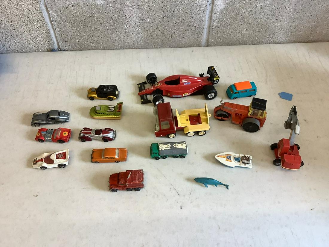 Lot of toy cars hot wheels matchbox and more: Lot of toy cars hot wheels matchbox and more