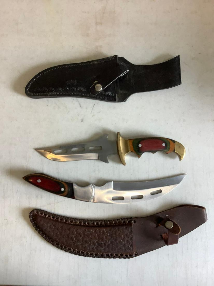 Pair of Pakistan made knives: Pair of Pakistan made knives