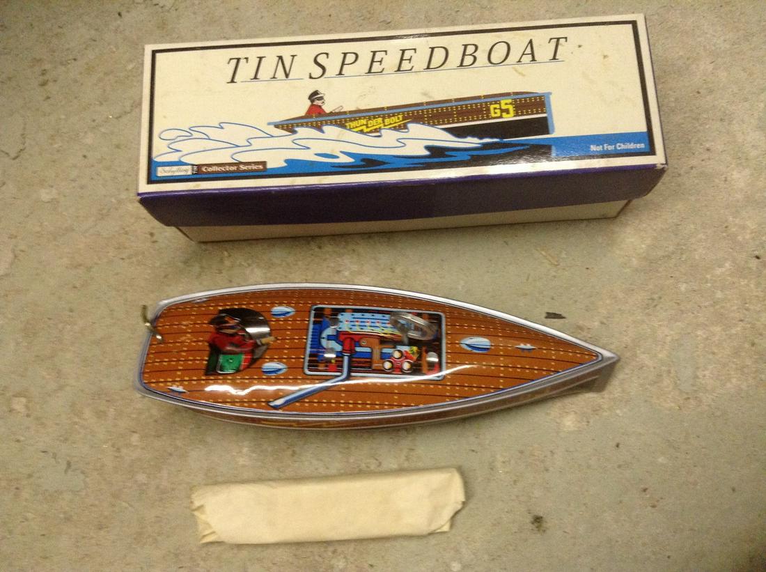 Limited Edition Schylling Tin Speed boat "Thunderbolt": Limited Edition Schylling Tin Speed boat "Thunderbolt" in the box