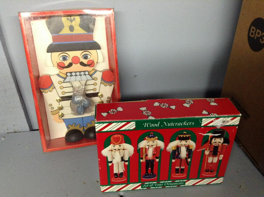 Lot of Nutcrackers (1 of 1)