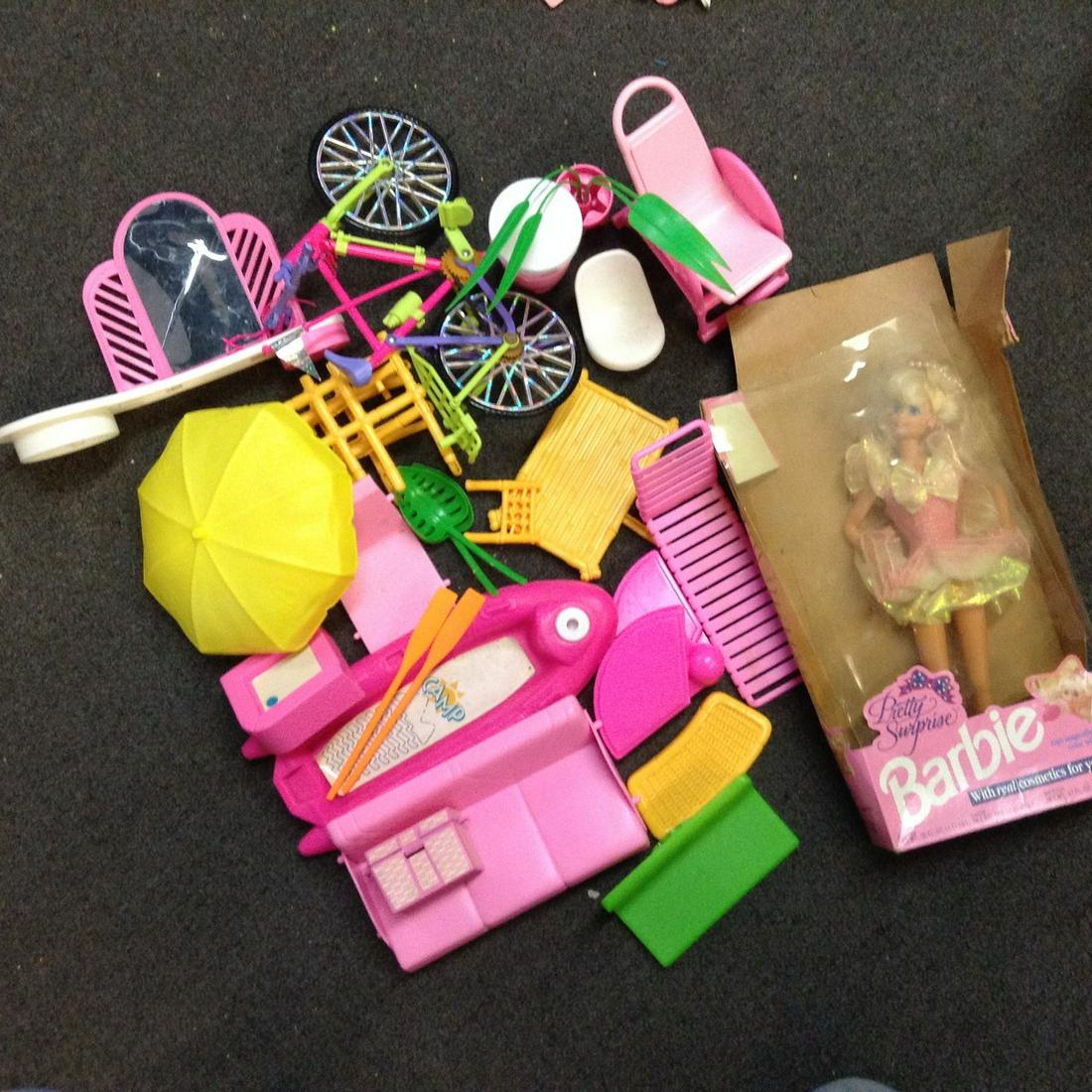 Large lot of Vintage Mattel Barbie Furniture,: Large lot of Vintage Mattel Barbie Furniture, Accessories and 1991 Barbie